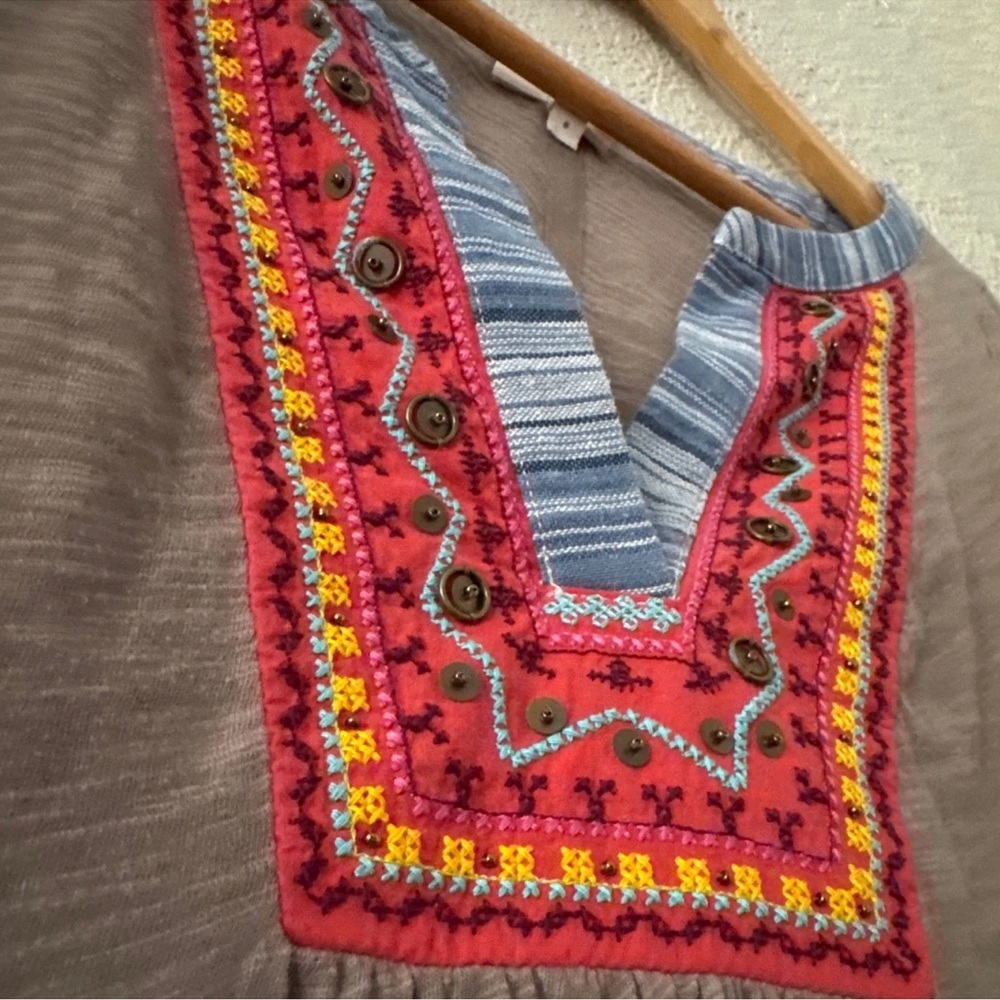 Anthropologie Meadow Rue Embroidered Boho Tunic Top Brown Red Blue Medium - Picture 9 of 13